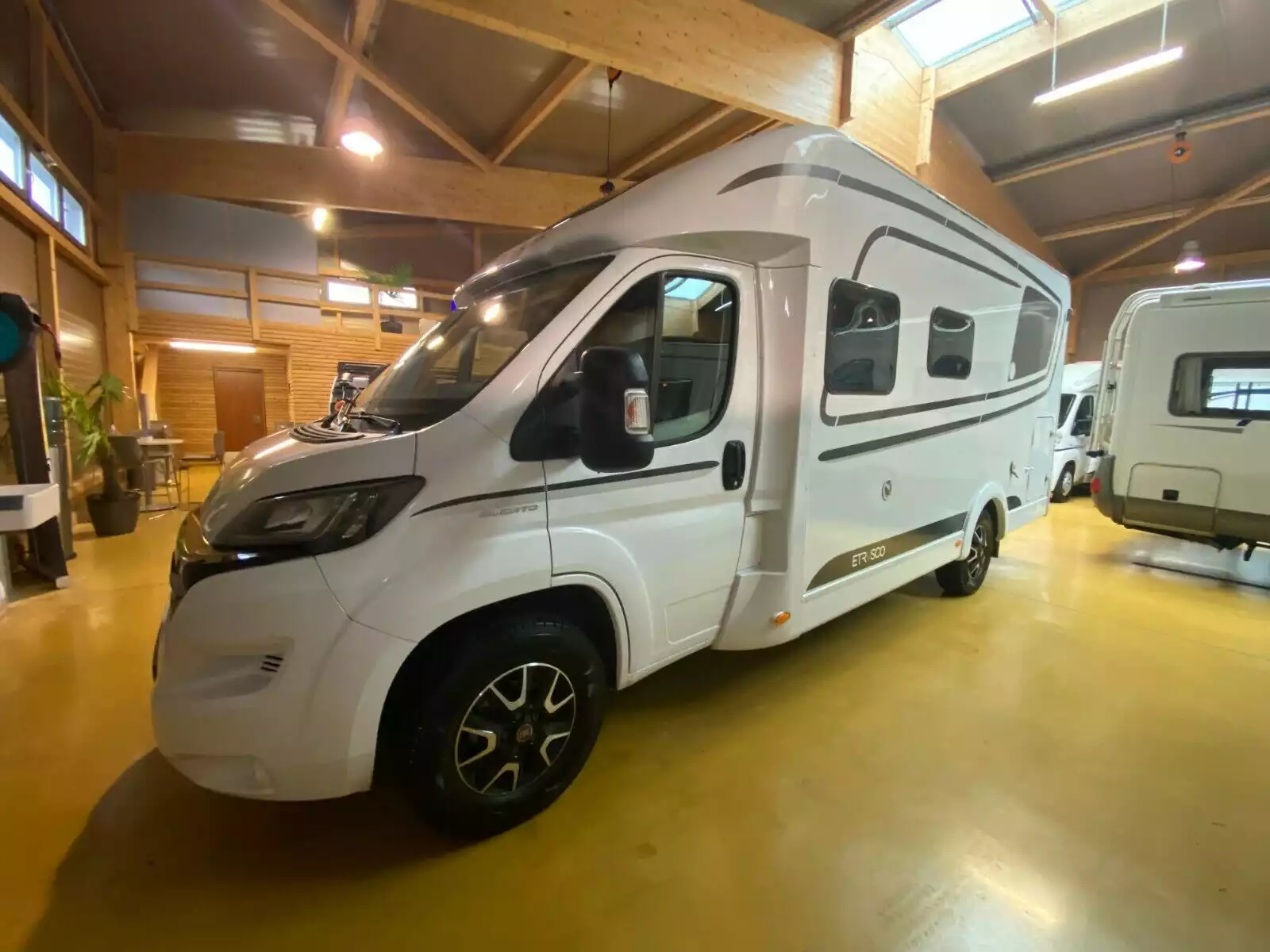 HYMER-ERIBA Future 430 T 